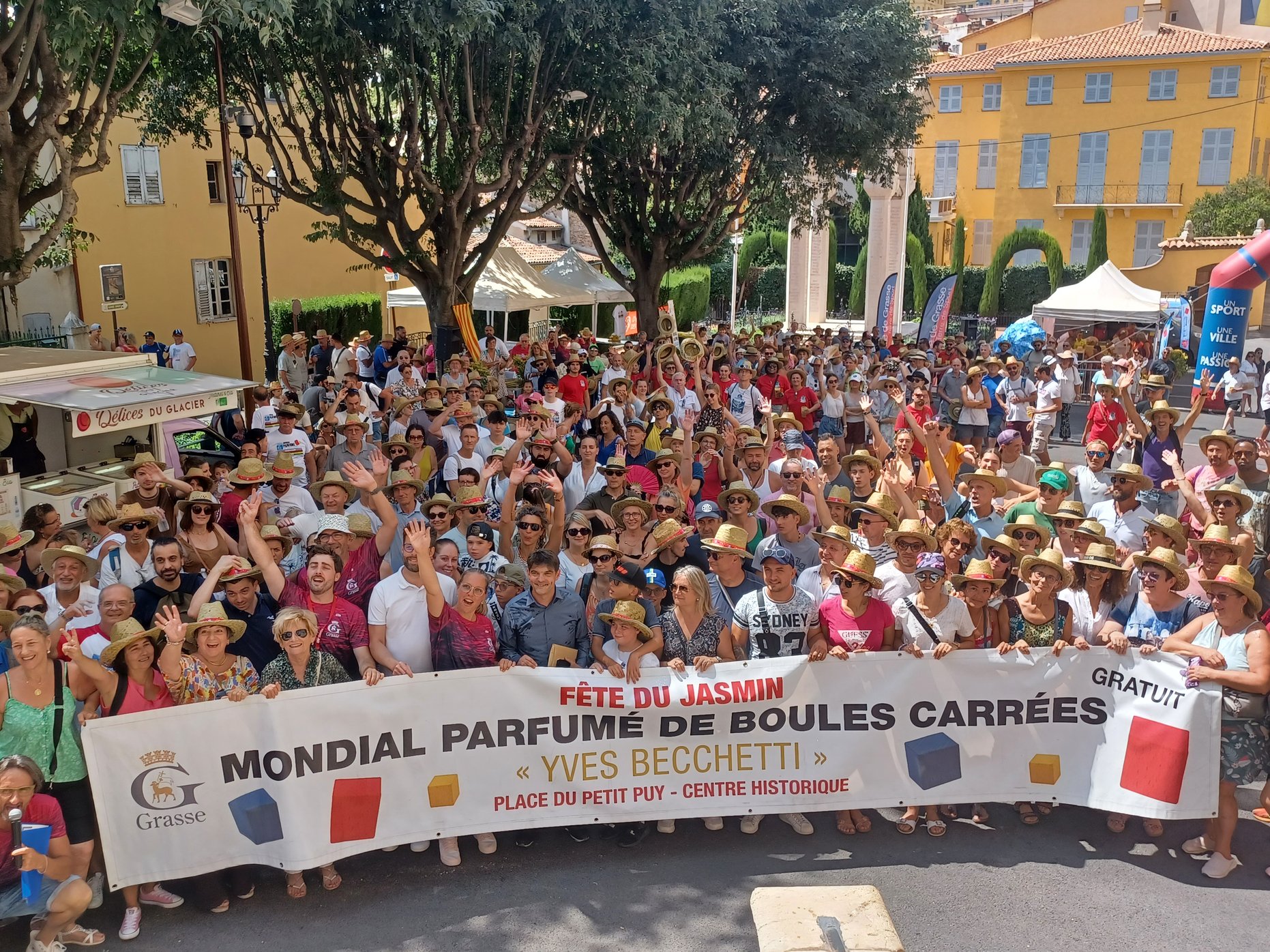 Mondial Parfumé de Boules Carrées à Grasse