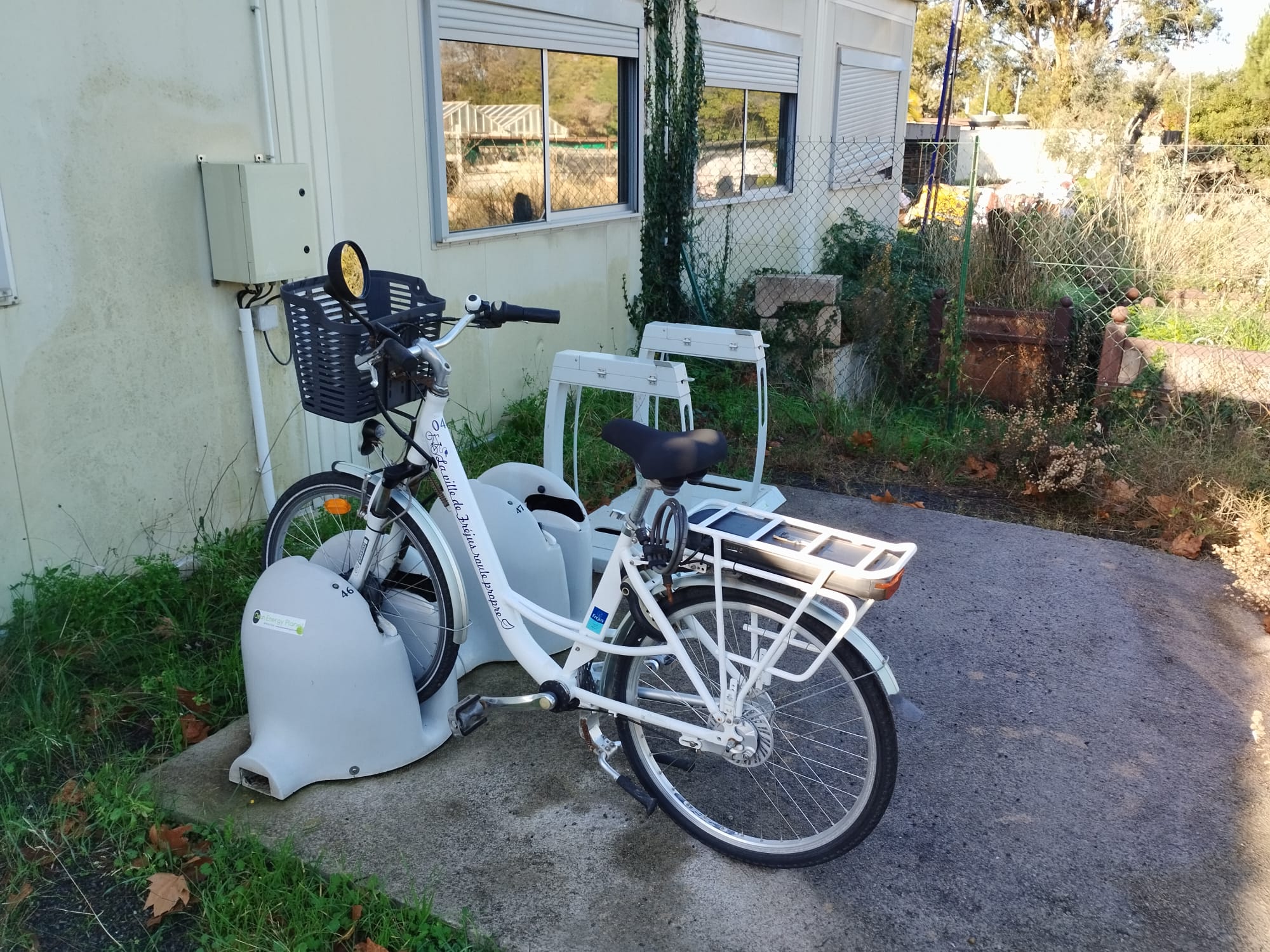 Fréjus vélo électrique Station de VAE pour la mobilité durable